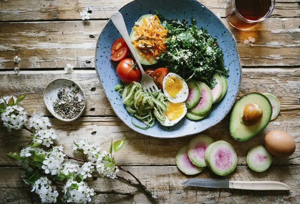 Calories par jour pour maigrir, un repère plutôt qu’une règle